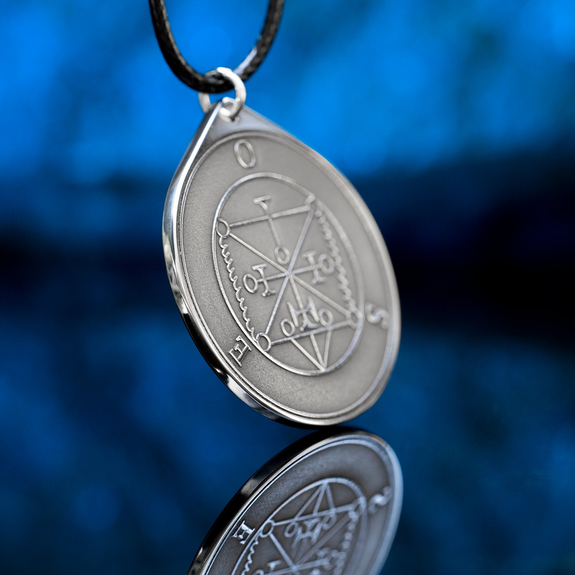 Ose Seal Pendant