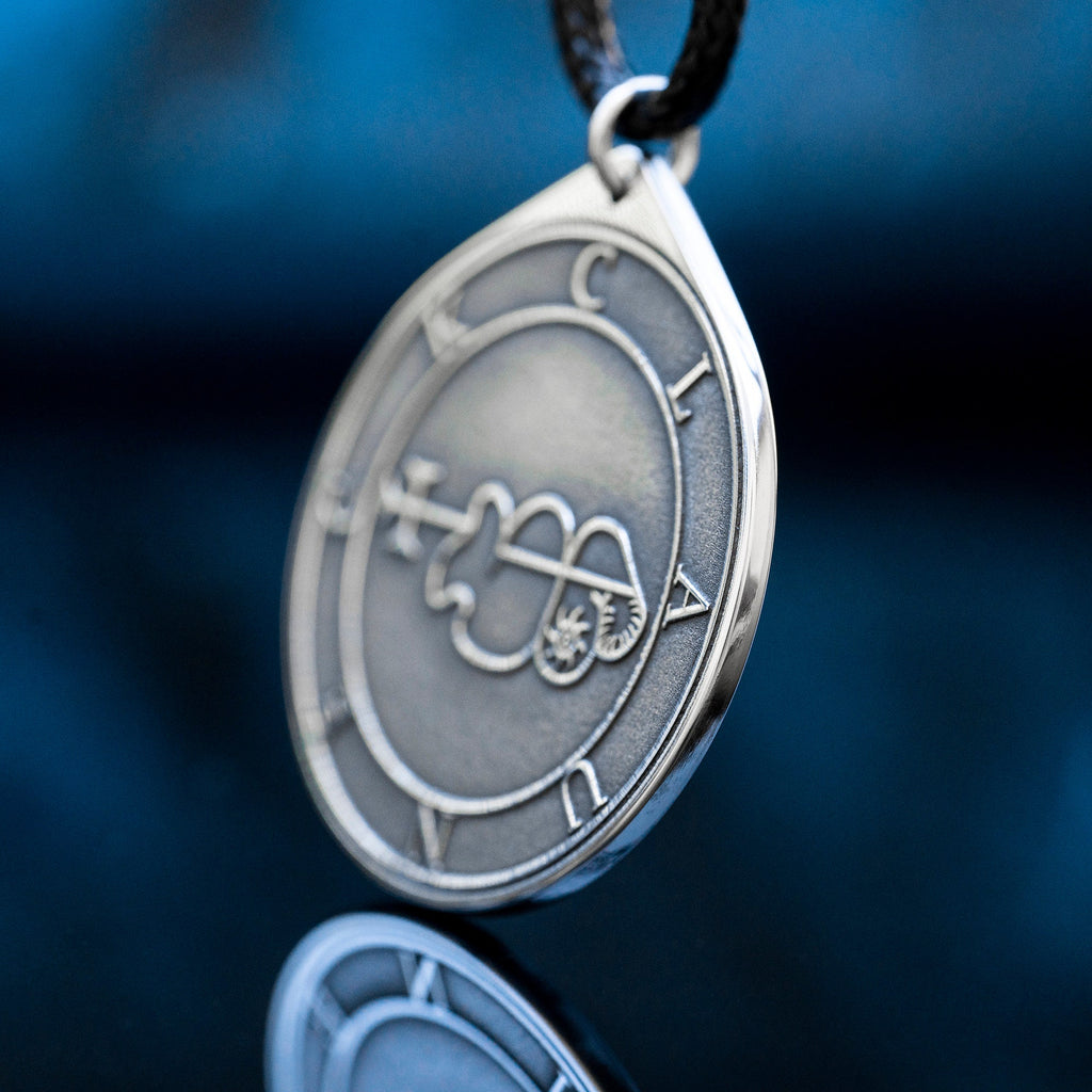 Clauneck Seal Pendant