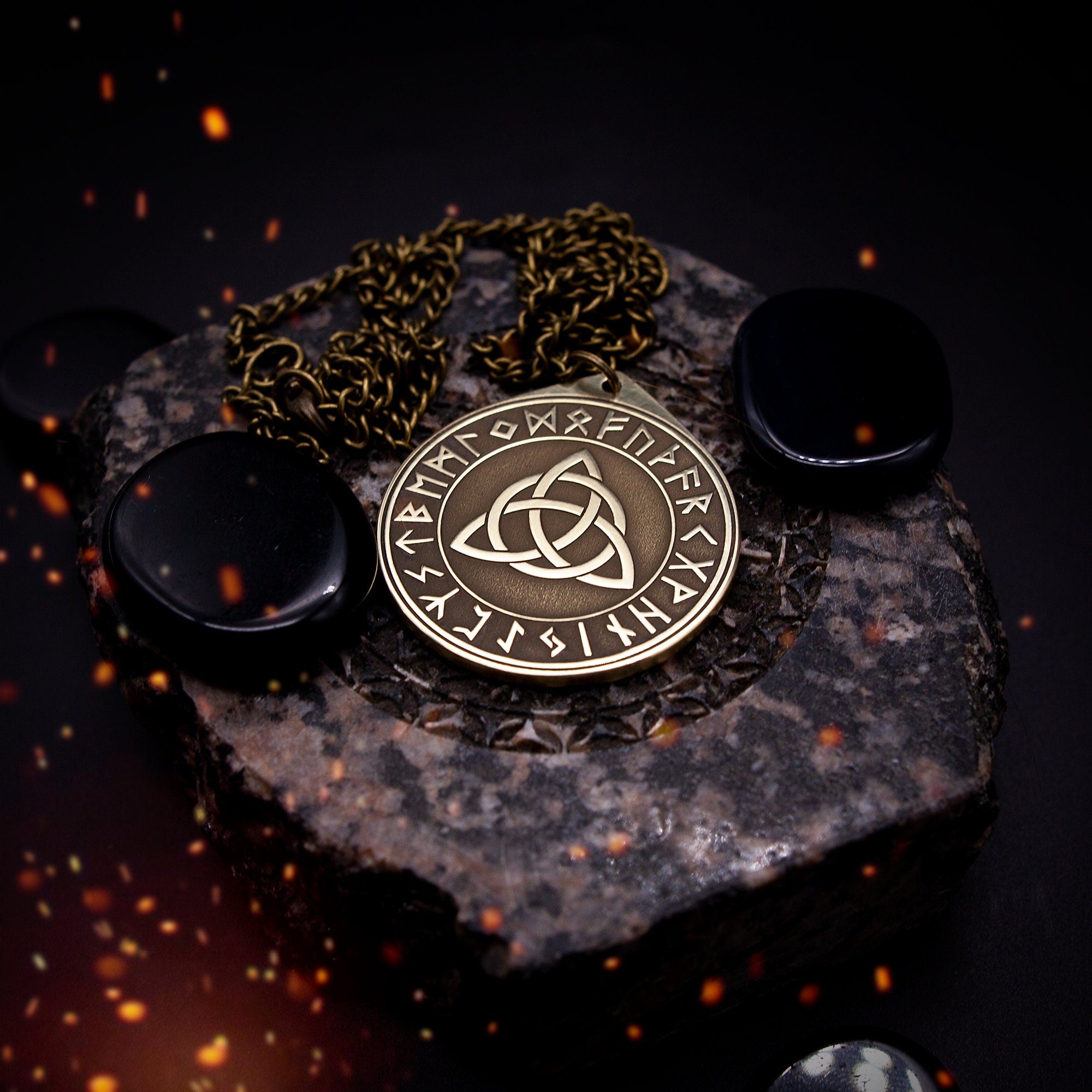 Triquetra symbol pendant in Rune Circle Celtic talisman, Viking amulet, Scandinavian pendant, occult north magic pagan celtic amulet