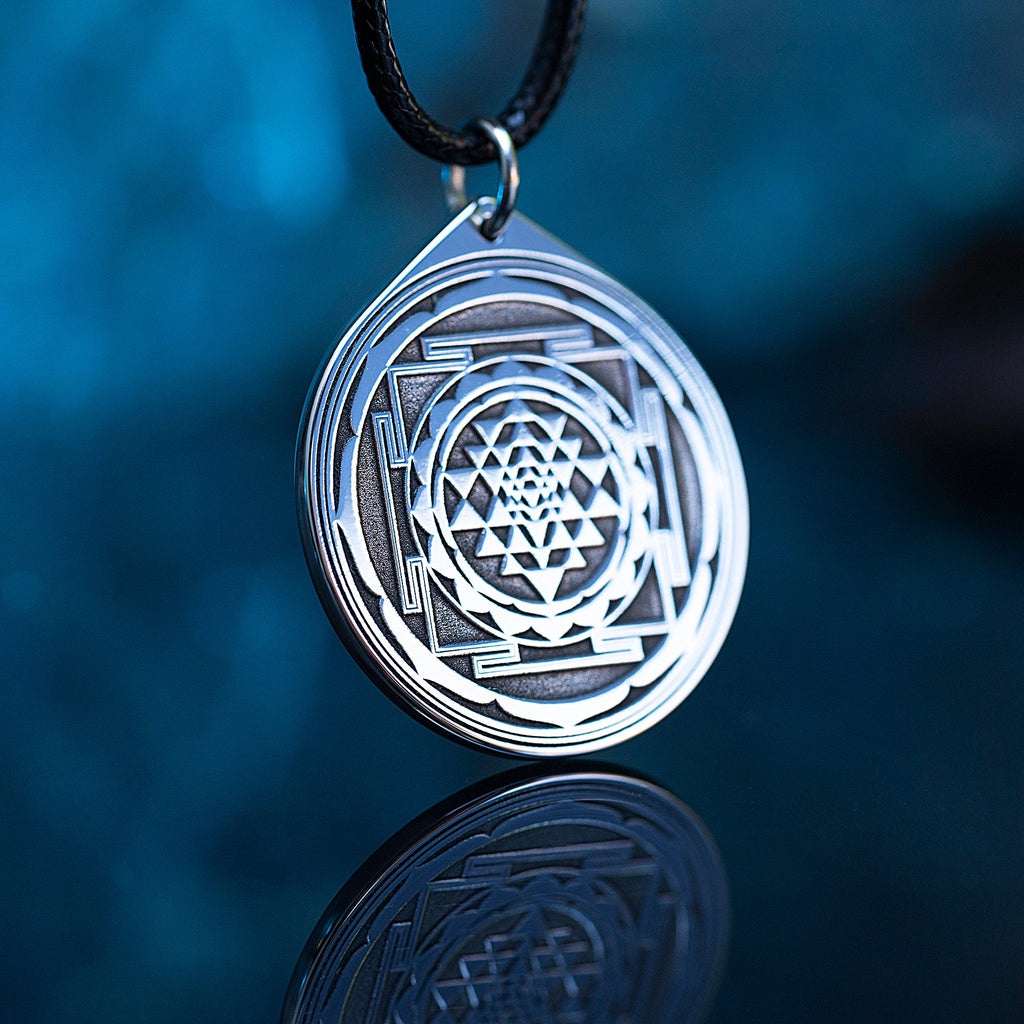 Sri Yantra Shri Chakra amulet pendant mantra amulet occult magic talisman