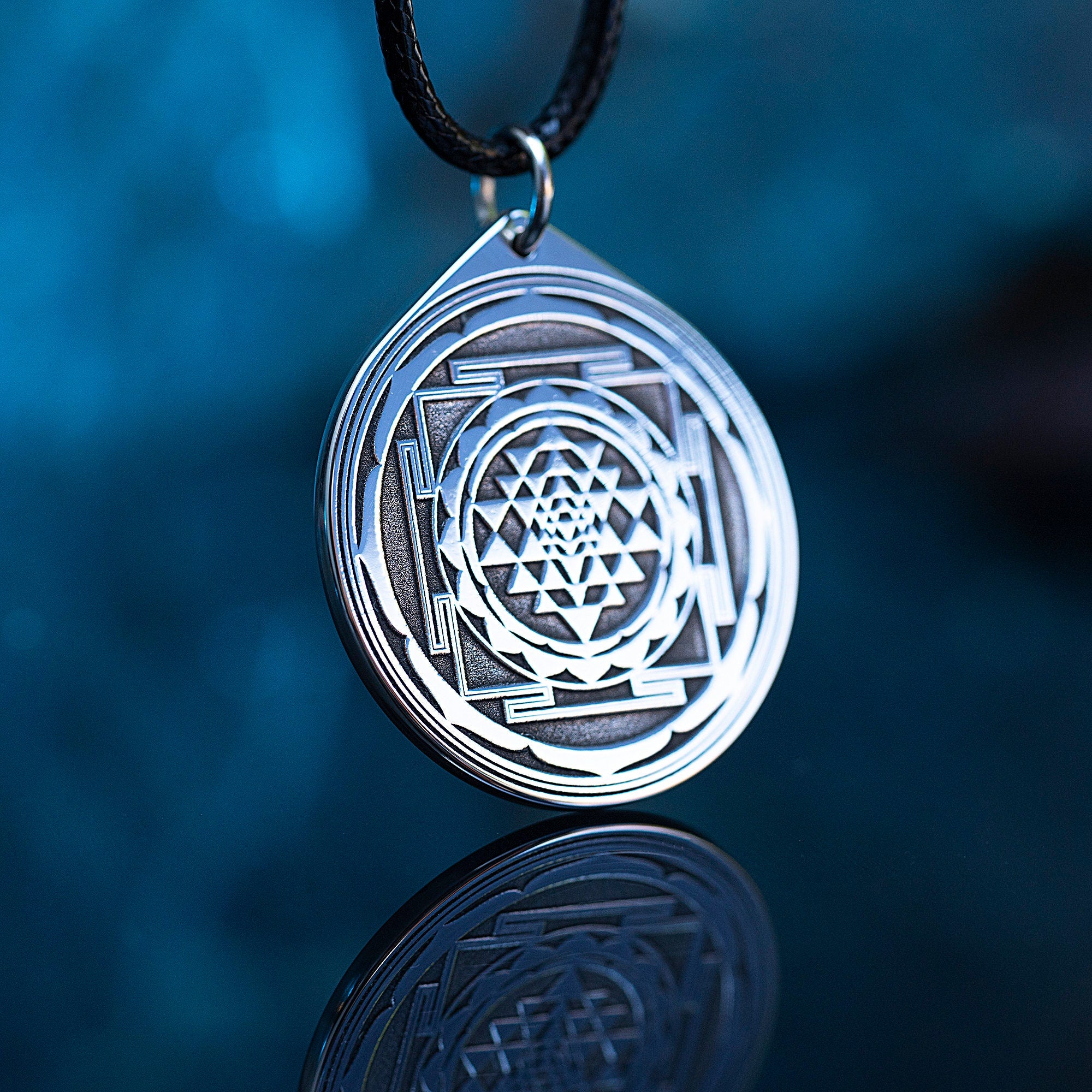 Sri Yantra Shri Chakra amulet pendant mantra amulet occult magic talisman
