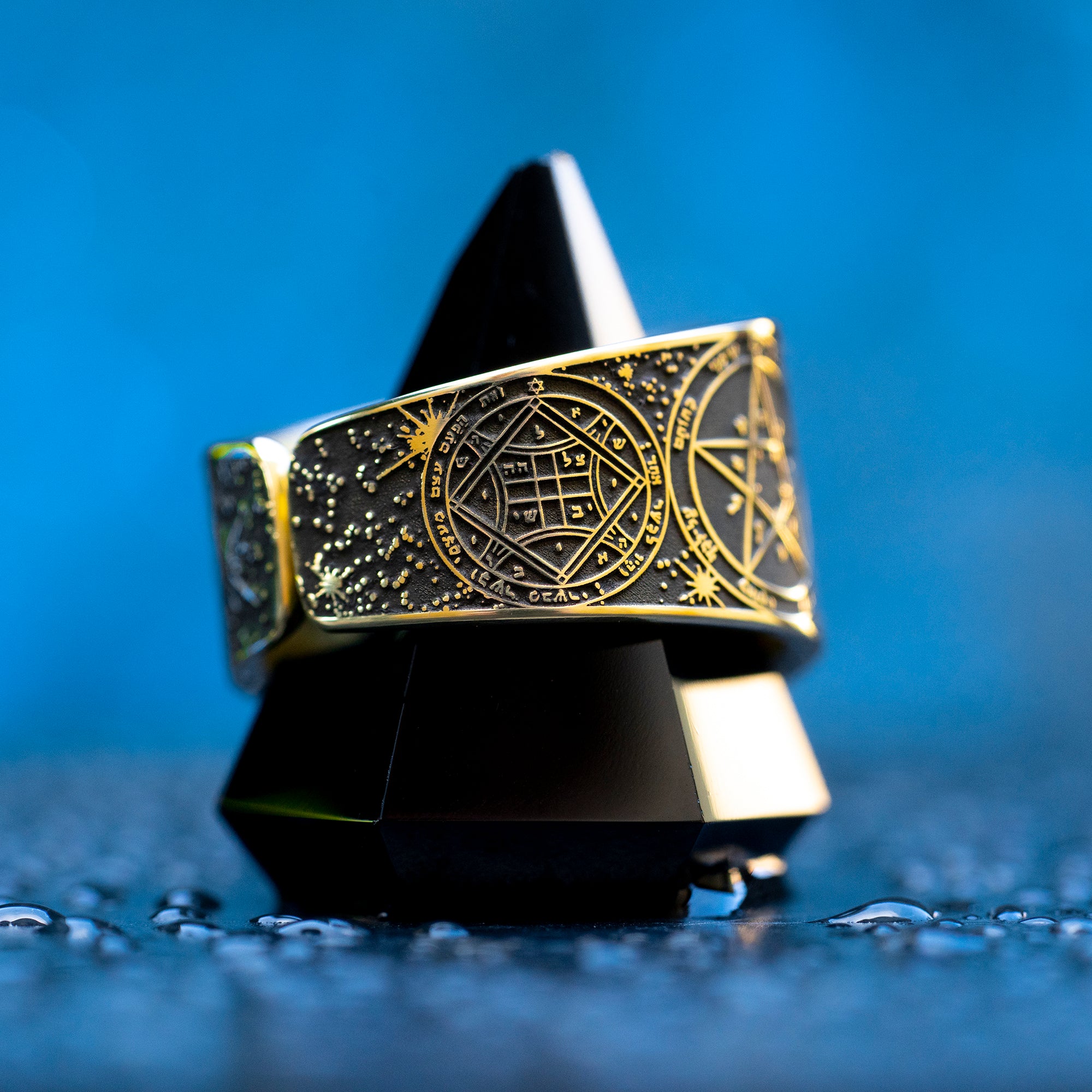 Venus Seals Ring