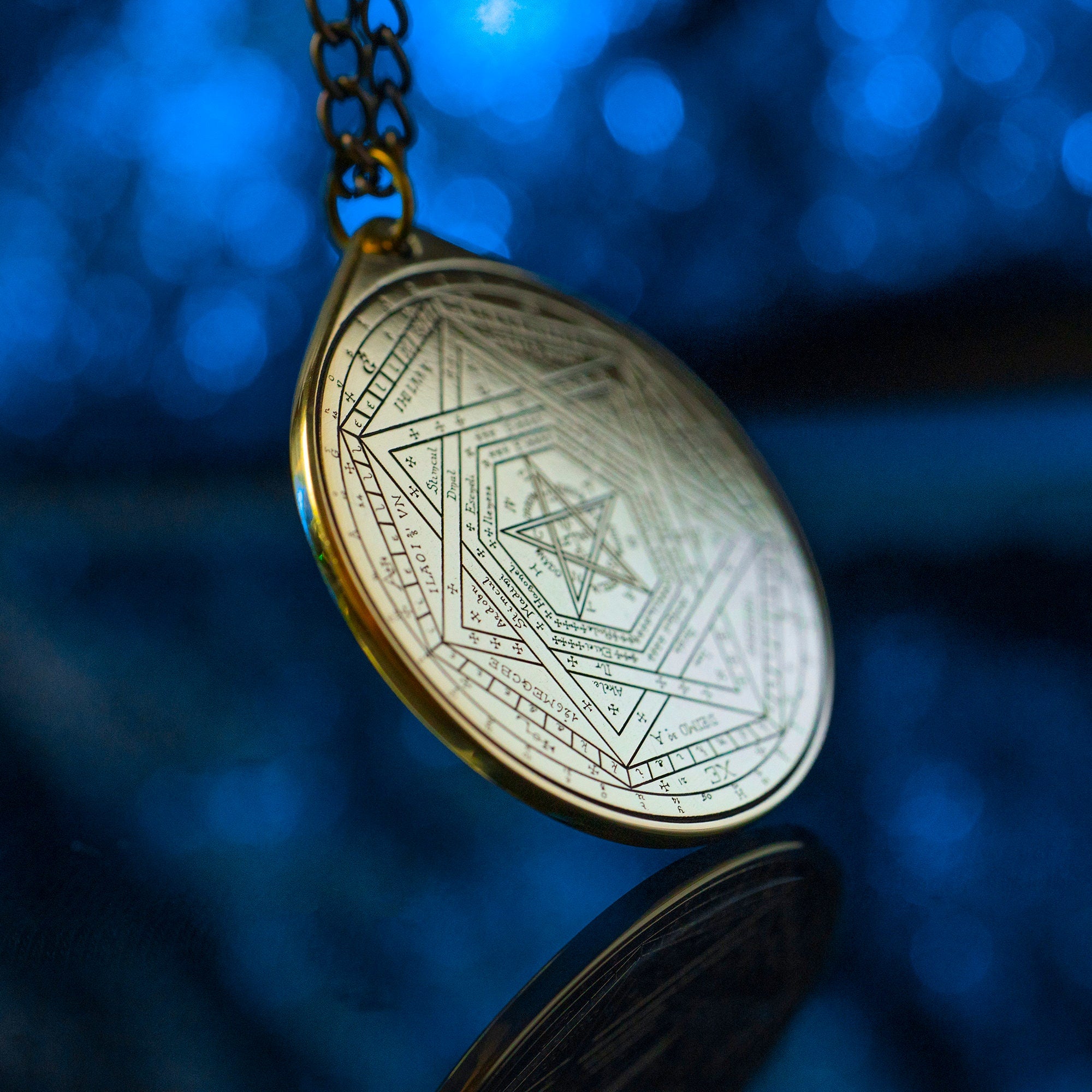 Enochian Great Tablet Seal of Truth Sigillum Dei Ameth Solomon kabbalah pendant magic goetia