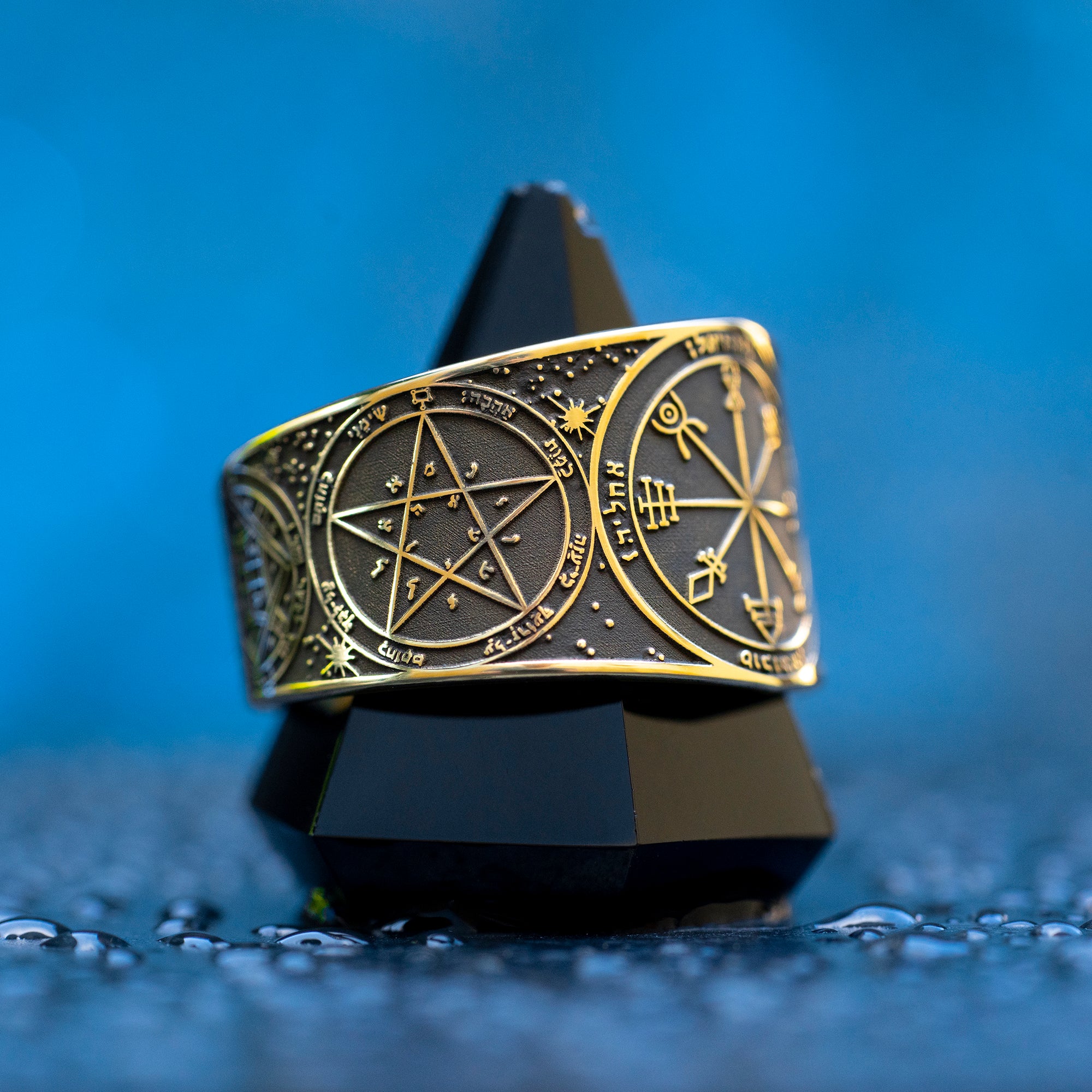 Venus Seals Ring