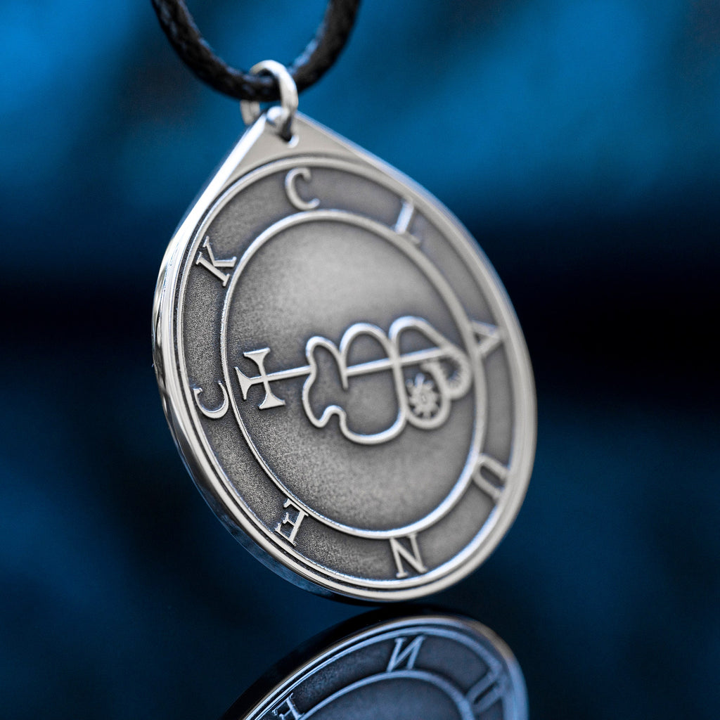 Clauneck Seal Pendant