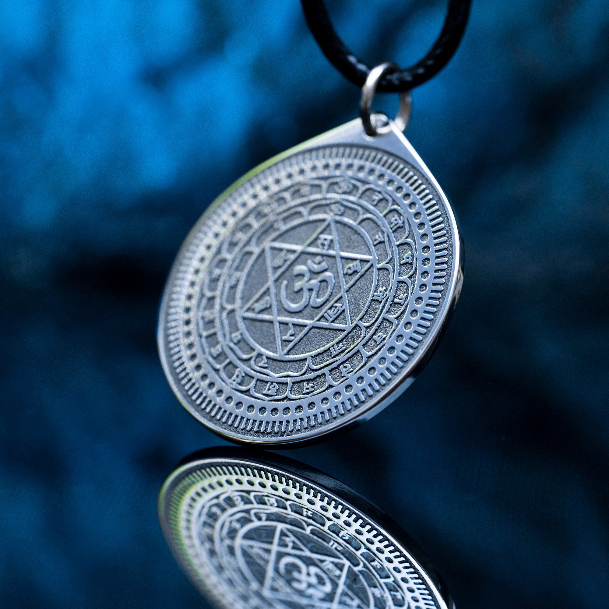 Shree Sudarshan Chakra Yantra amulet pendant occult magic talisman