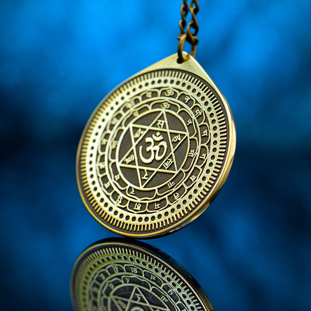 Shree Sudarshan Chakra Yantra amulet pendant occult magic talisman