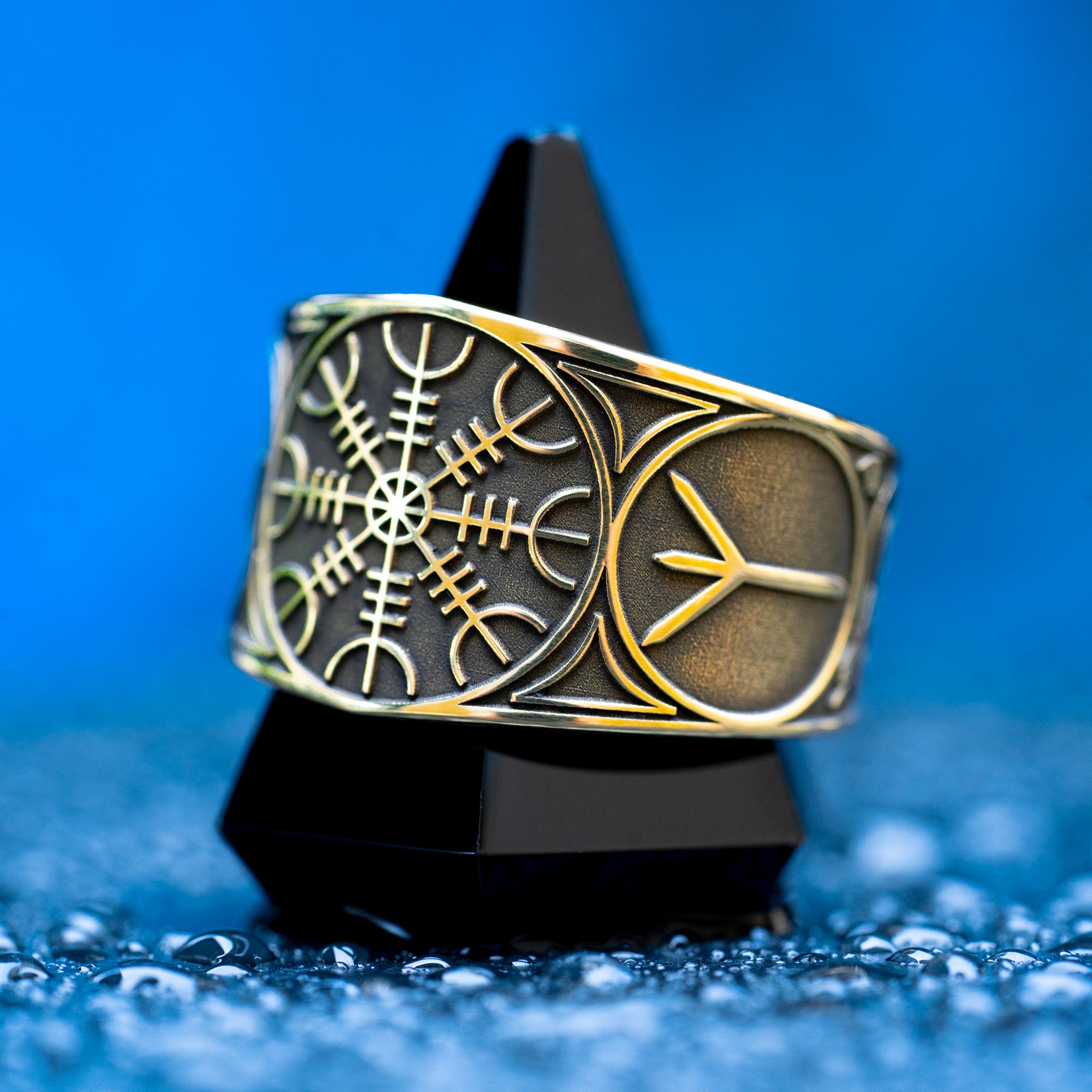 Helm of Awe ring with Ansuz and Algiz runes engraved as a Norse protection talisman