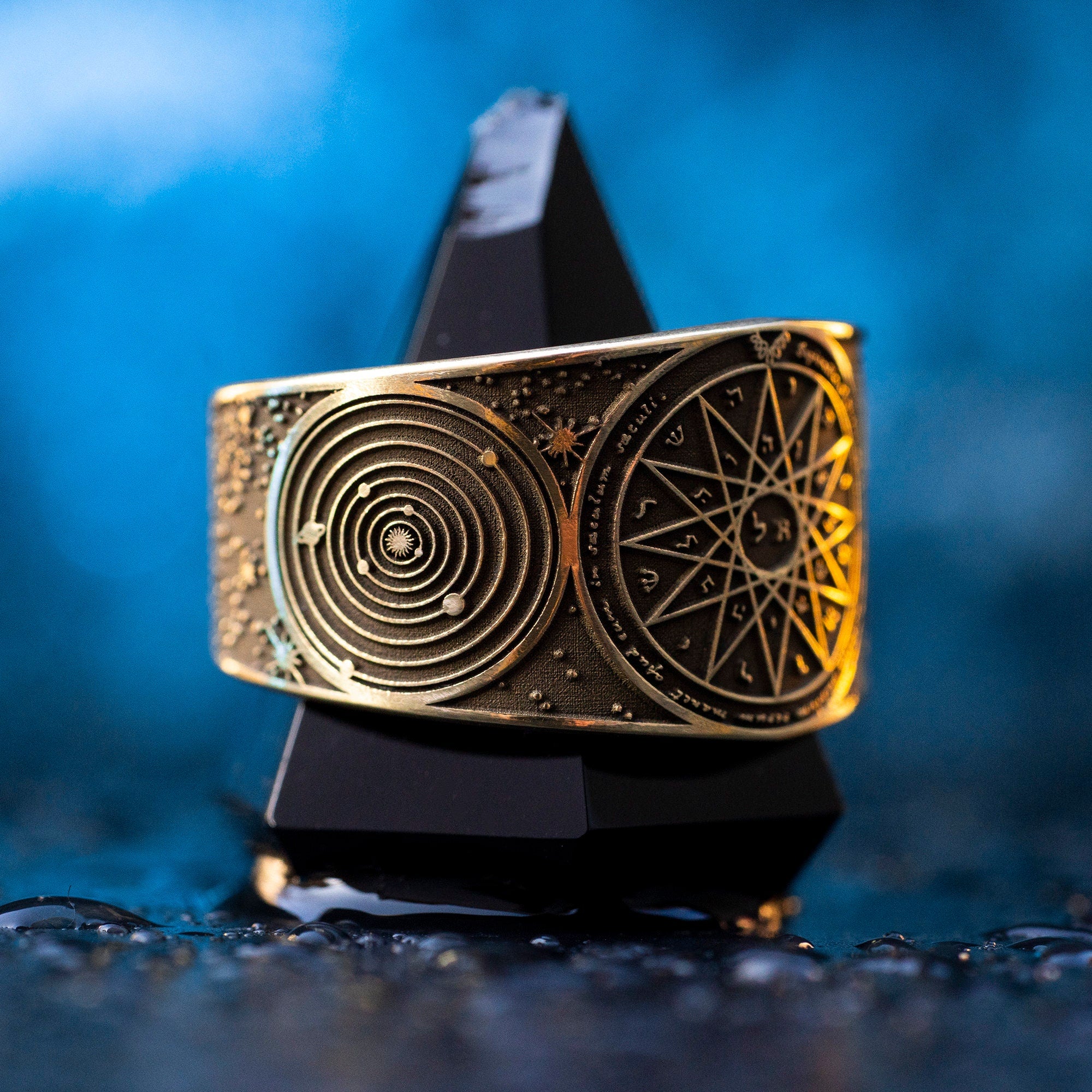 Goetia Fourth Pentacle of Mercury Seal Ring: Kabbalah Amulet Talisman - Adjustable Brass