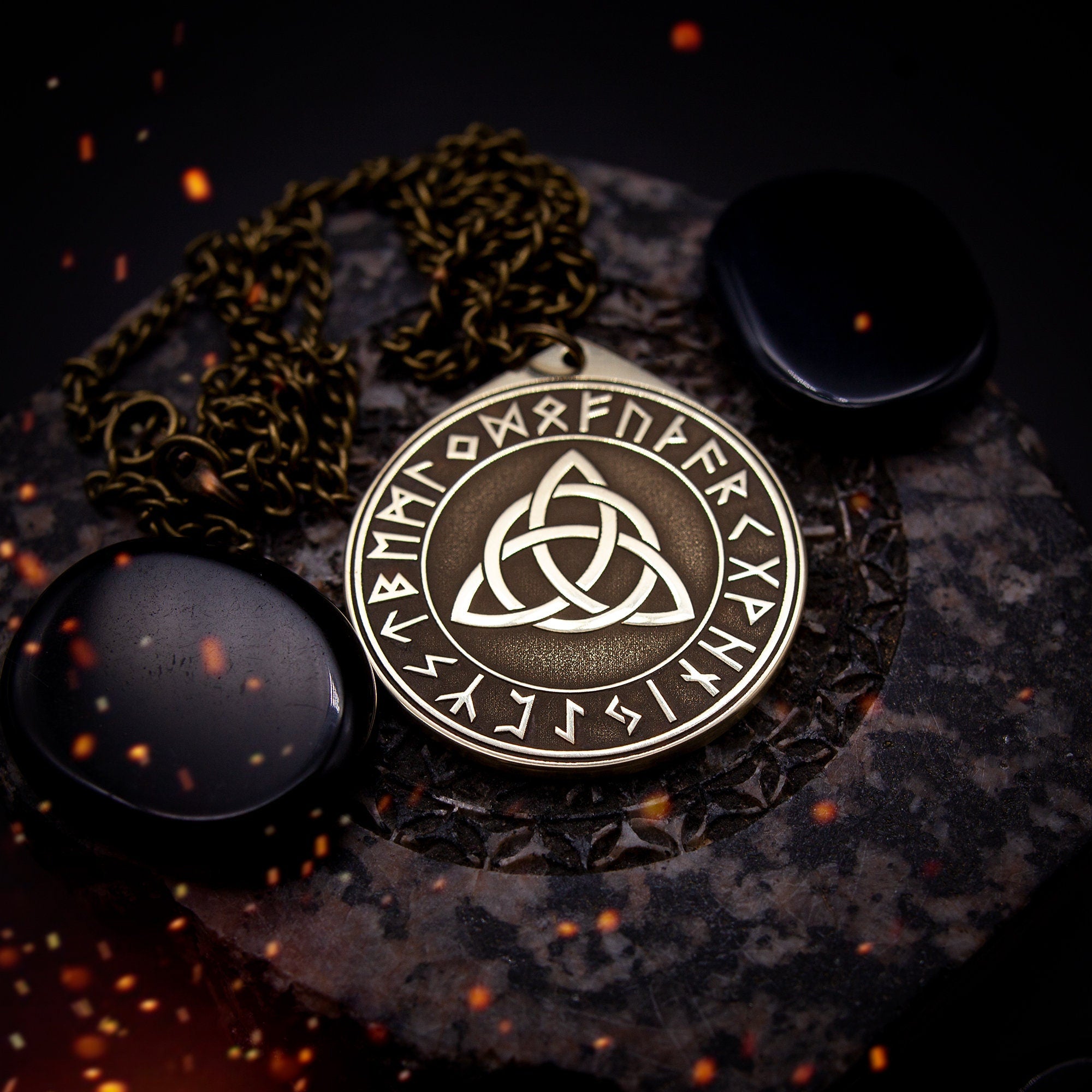 Triquetra symbol pendant in Rune Circle Celtic talisman, Viking amulet, Scandinavian pendant, occult north magic pagan celtic amulet