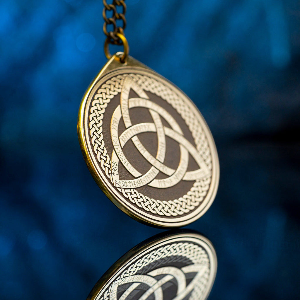Triquetra pendant symbol Rune Power Circle Celtic talisman, Viking amulet, Scandinavian pendant, occult north magic pagan celtic amulet