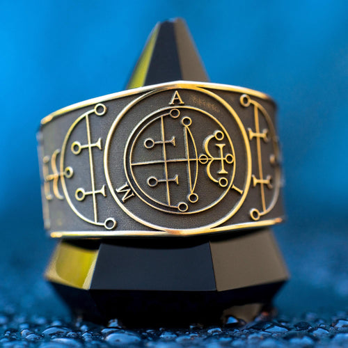 Goetia ring featuring the seal of Aim, also known as Aym or Haborym