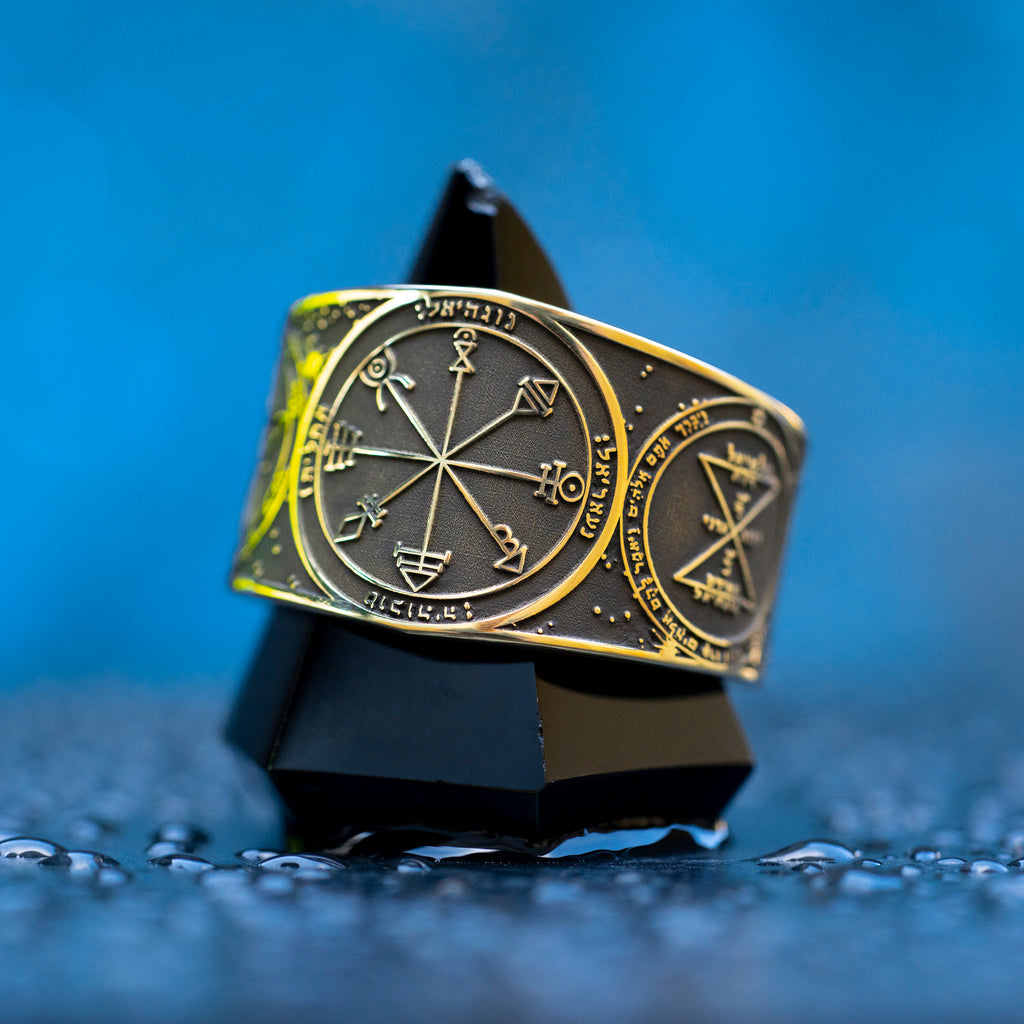 Venus Seals Ring
