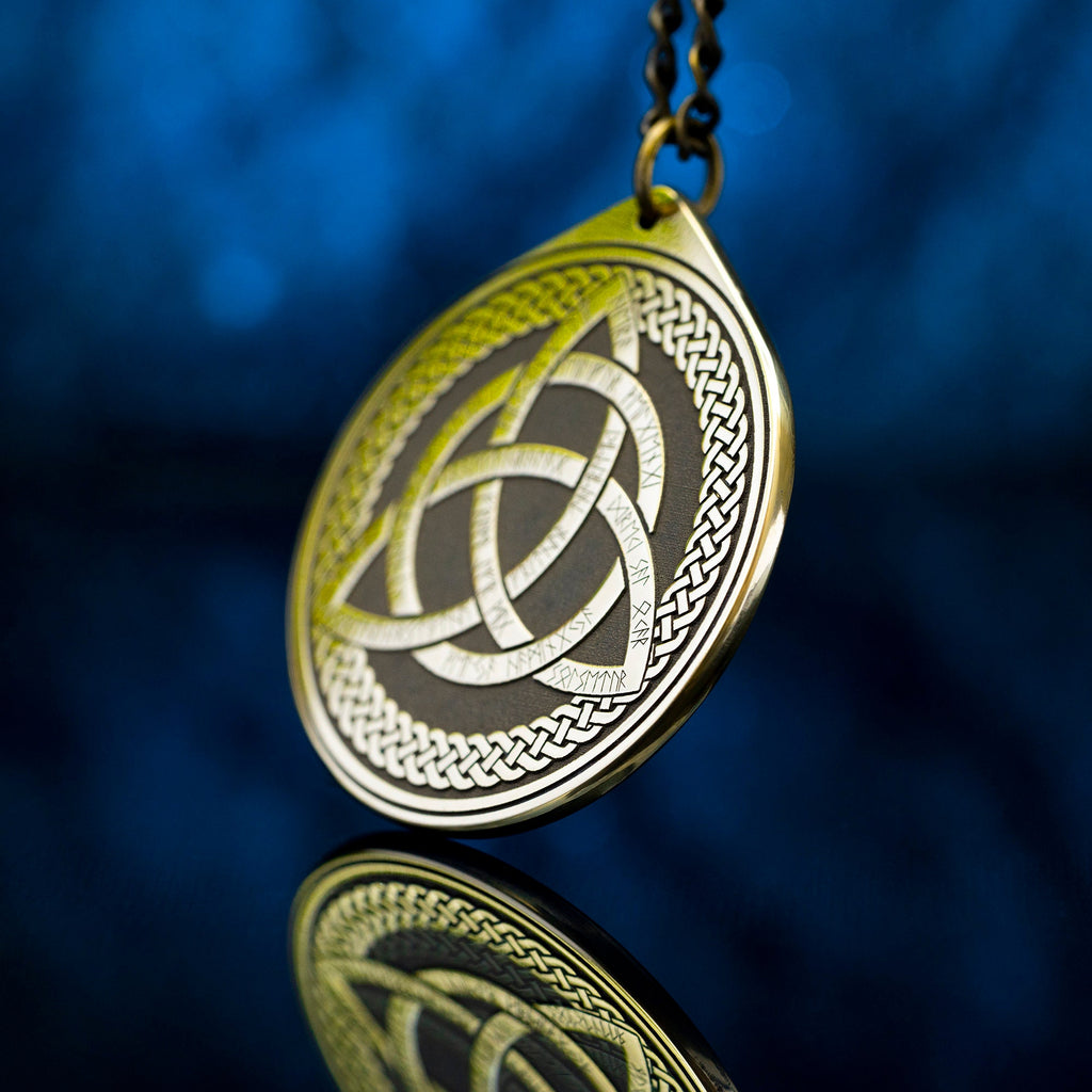 Triquetra pendant symbol Rune Power Circle Celtic talisman, Viking amulet, Scandinavian pendant, occult north magic pagan celtic amulet