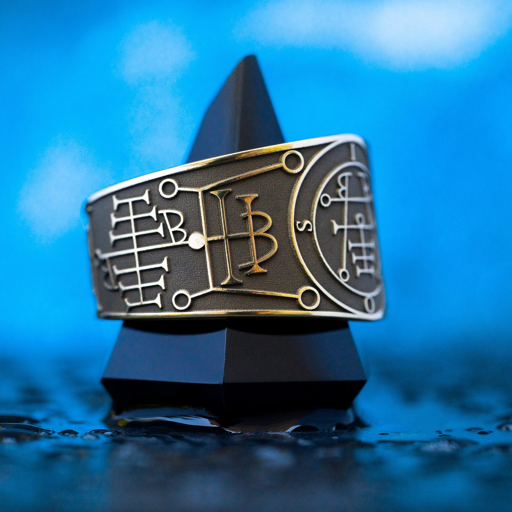 Mighty Prince Ipos Ring: Occult Seal, Sacred Geometry