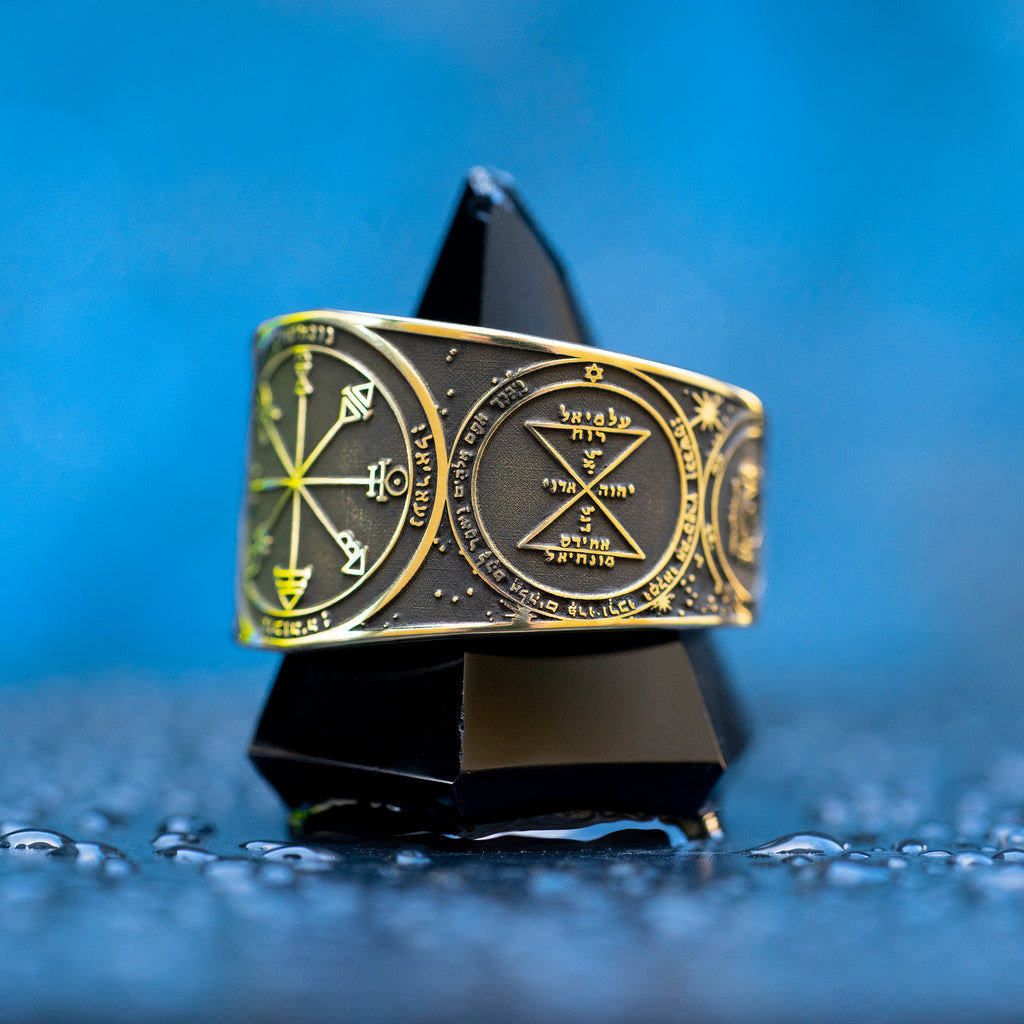 Venus Seals Ring