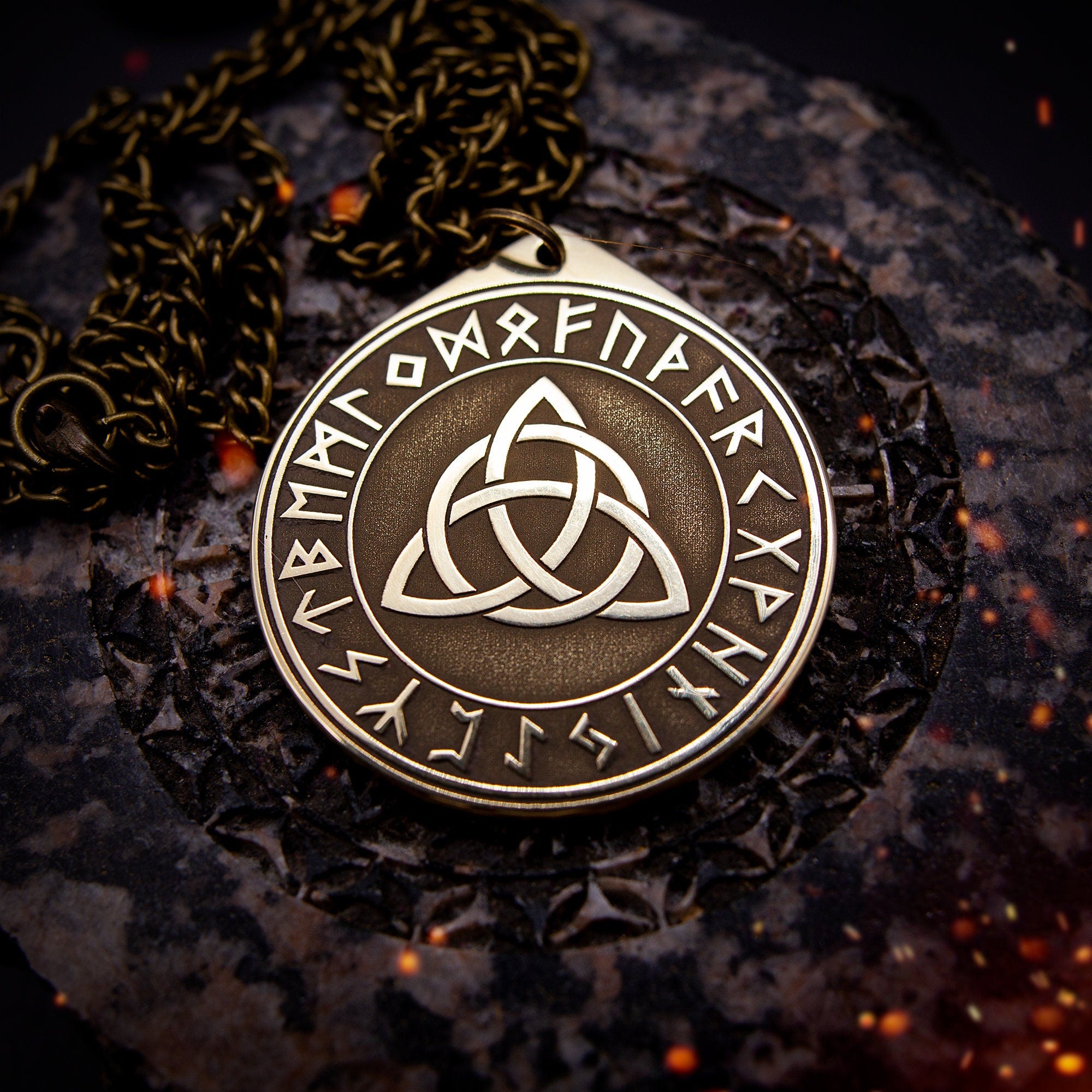 Triquetra symbol pendant in Rune Circle Celtic talisman, Viking amulet, Scandinavian pendant, occult north magic pagan celtic amulet