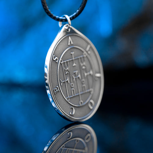 Alloces seal pendant with engraved Ars Goetia sigil associated with astronomy, liberal sciences, and good familiars