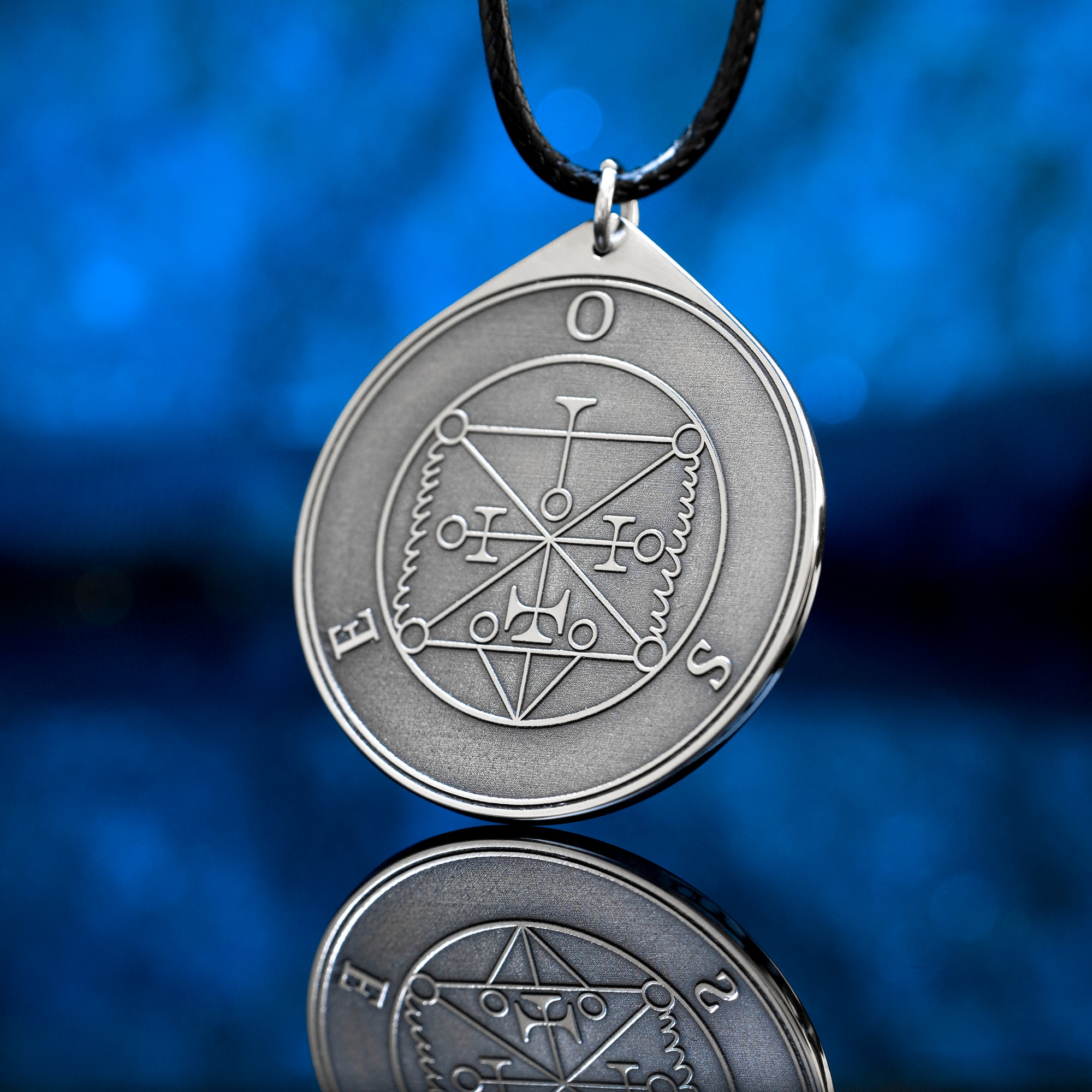Ose Seal Pendant