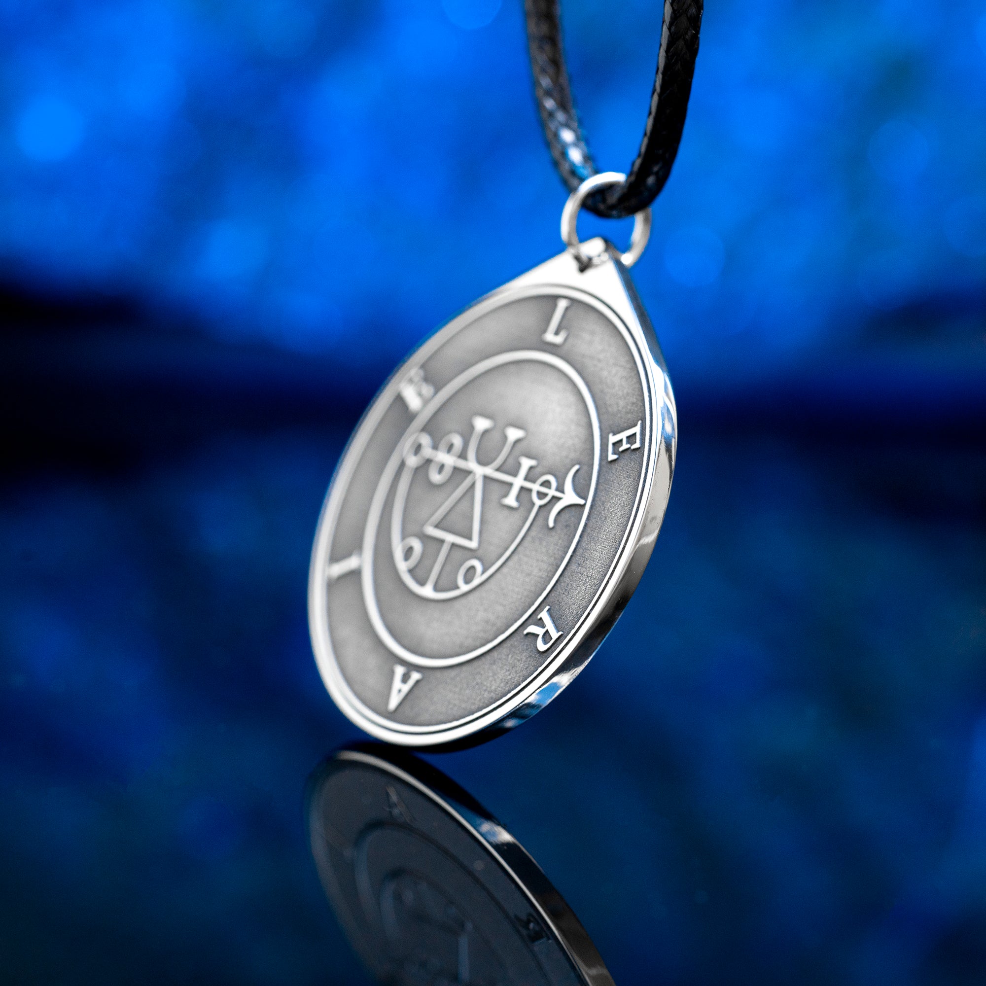 Leraie seal pendant with engraved Ars Goetia sigil associated with battles, contests, and arrow wounds