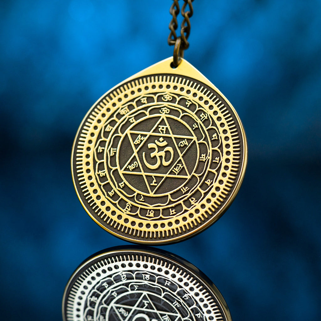 Shree Sudarshan Chakra Yantra amulet pendant occult magic talisman