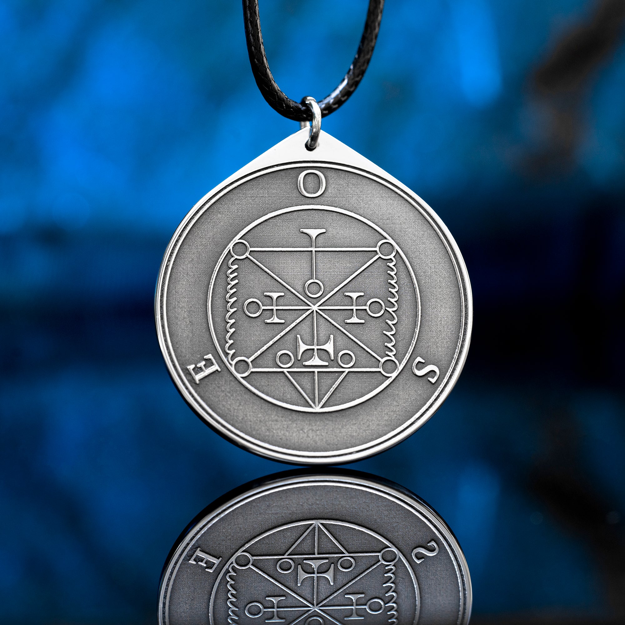 Ose Seal Pendant