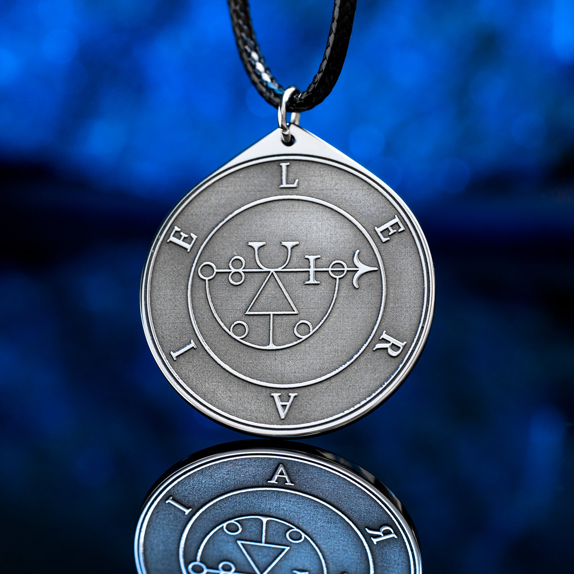 Leraie seal pendant with engraved Ars Goetia sigil associated with battles, contests, and arrow wounds