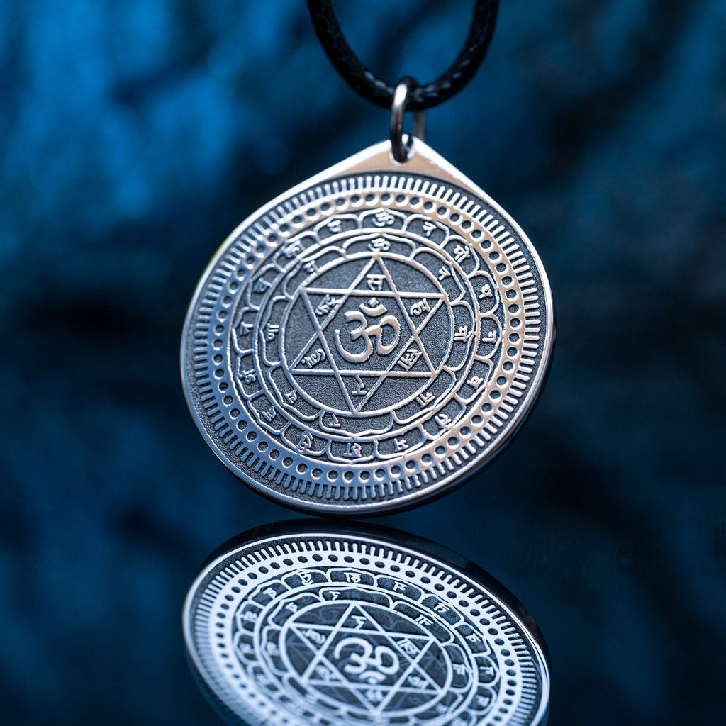 Shree Sudarshan Chakra Yantra amulet pendant occult magic talisman