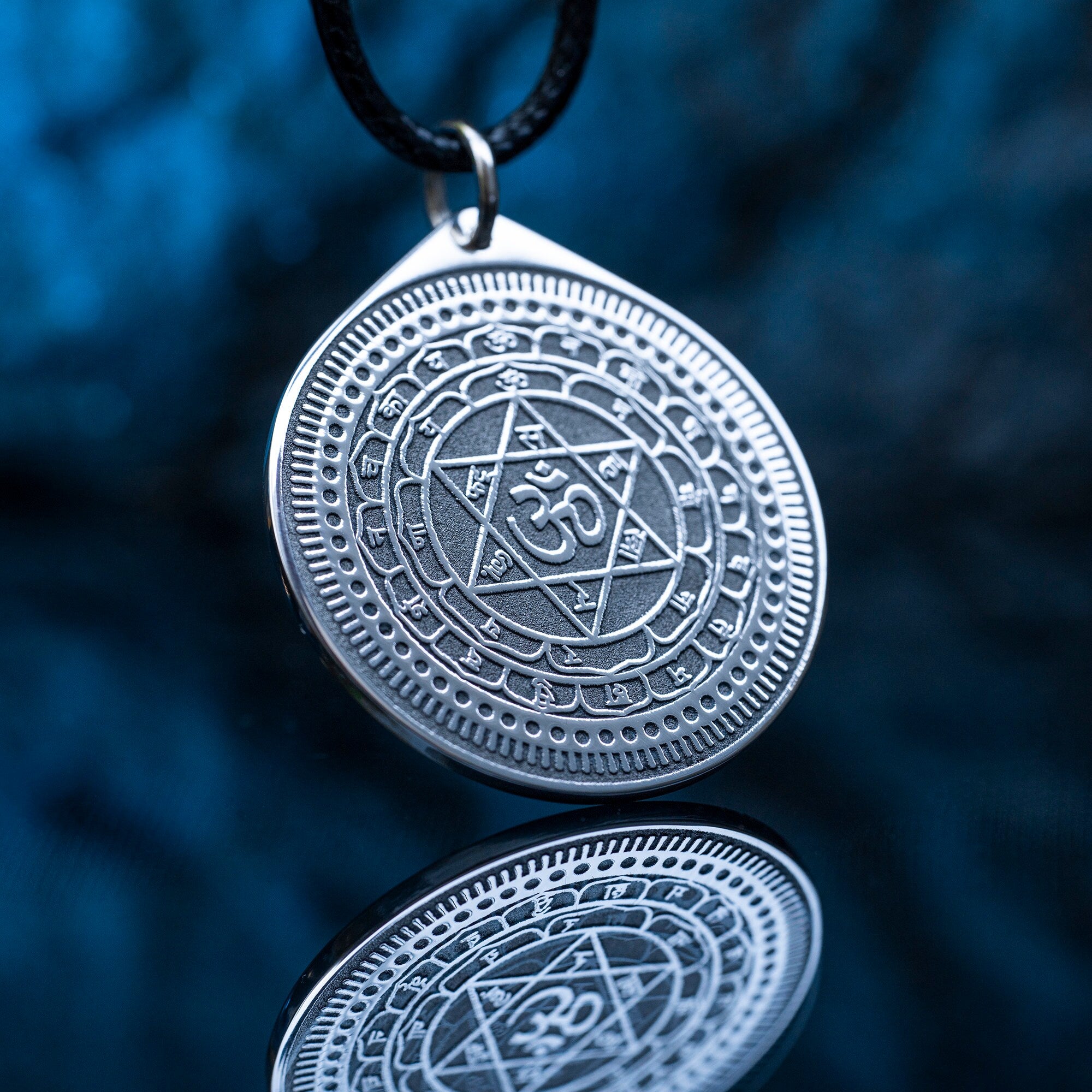 Shree Sudarshan Chakra Yantra amulet pendant occult magic talisman