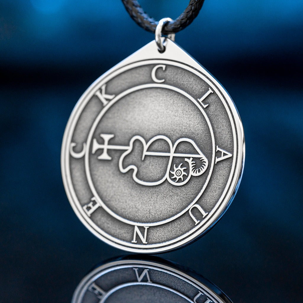 Clauneck Seal Pendant