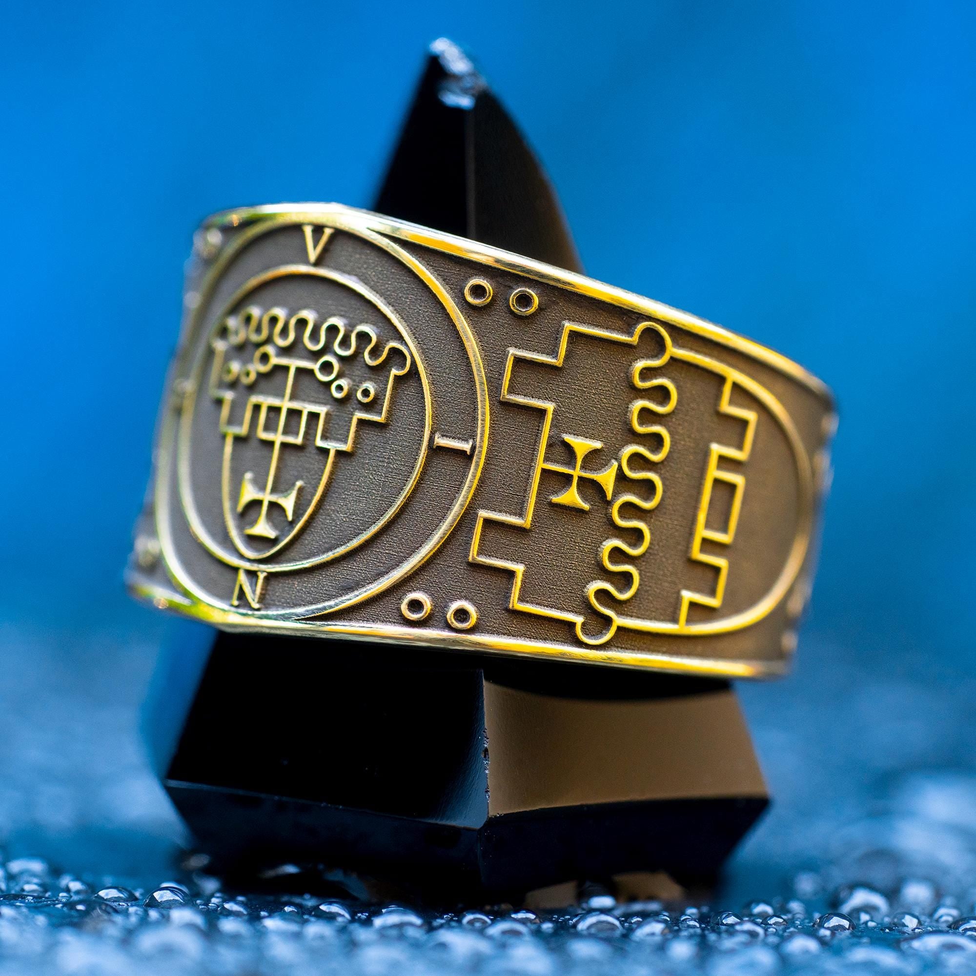 Vine Brass Ring: Demon of Secrets and Storms, Solomon kabbalah amulet