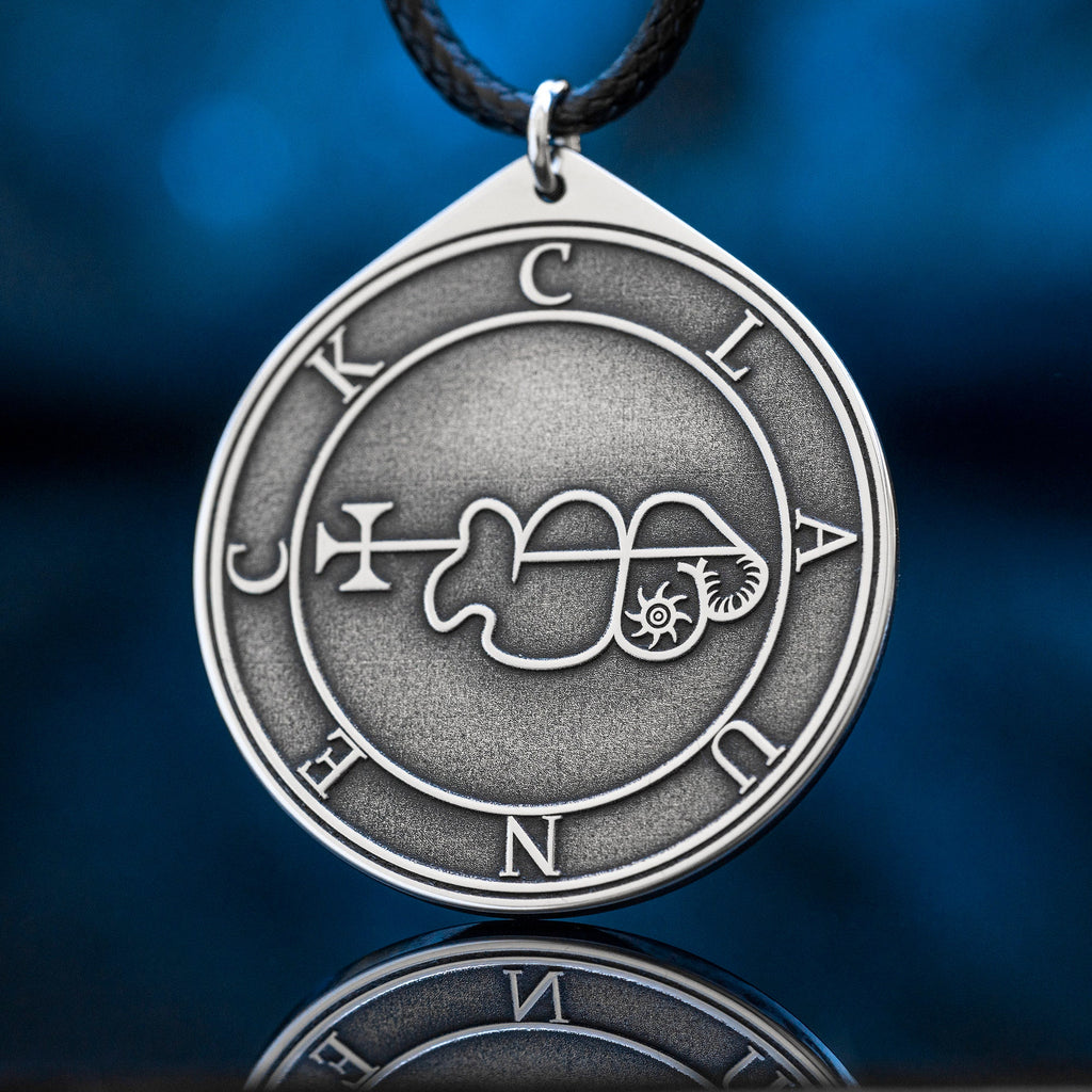 Clauneck Seal Pendant