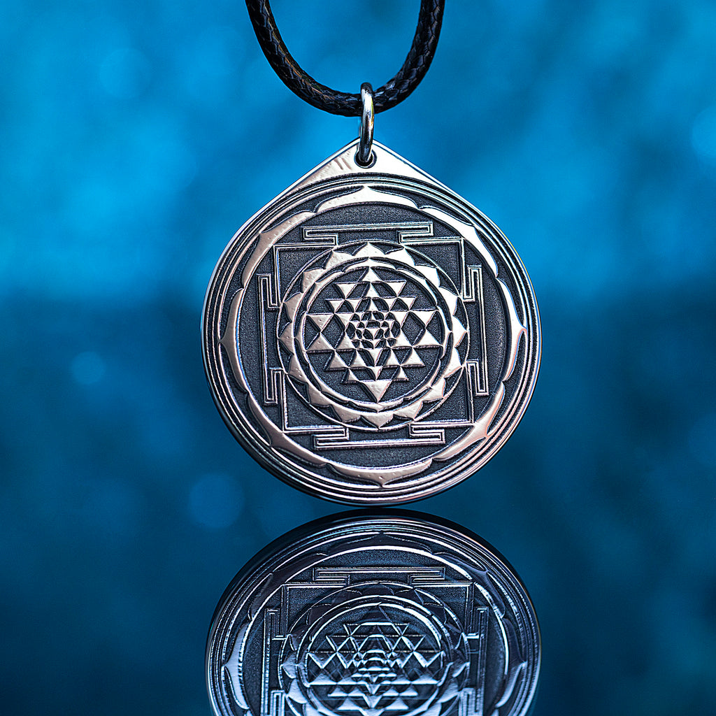 Sri Yantra Shri Chakra amulet pendant mantra amulet occult magic talisman