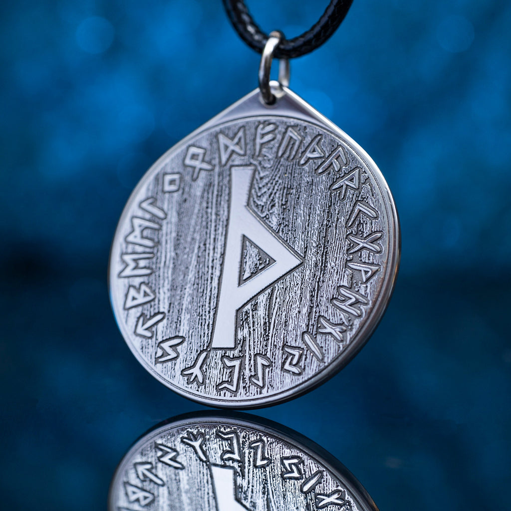 Viking Resistance Thurisaz Rune pendant in Wheel of Universe North Celtic amulet Elder Futhark talisman occult magic