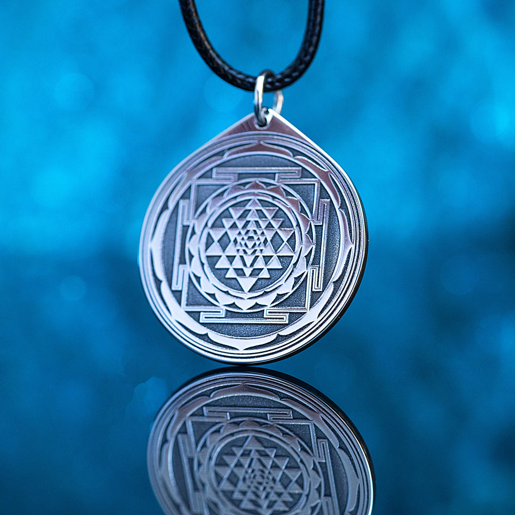 Sri Yantra Shri Chakra amulet pendant mantra amulet occult magic talisman
